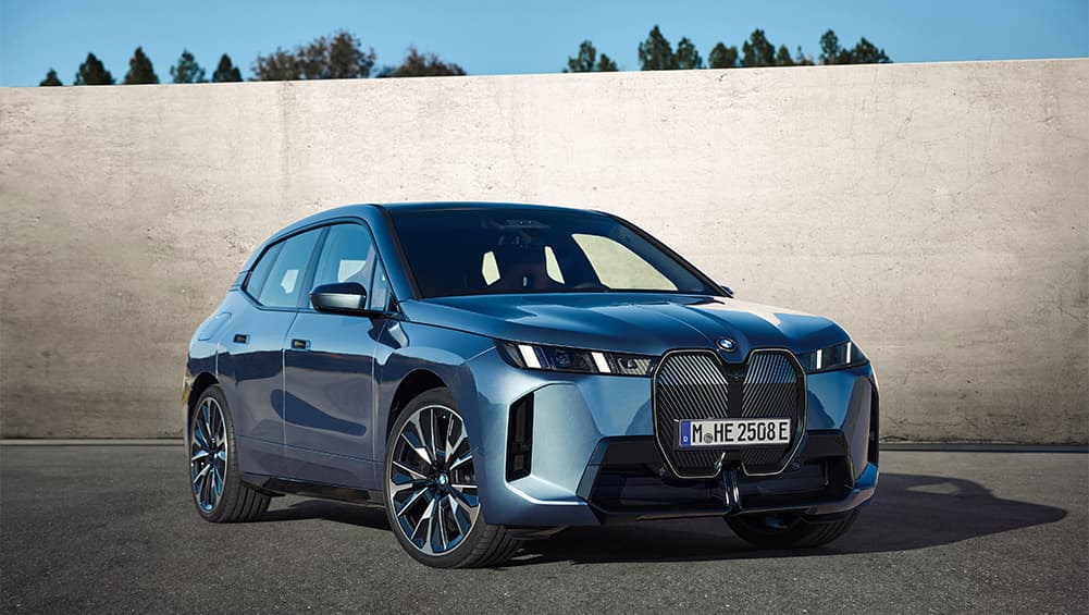 Le SUV électrique obtient un coup de pouce de 701 km pour Blitz Audi Q8 E-tron, Mercedes-Benz Eqe et Cadillac Lyriq: 2025 BMW IX Facelift révélé avec plus de gamme, de puissance et de conception - Actualités de la voiture