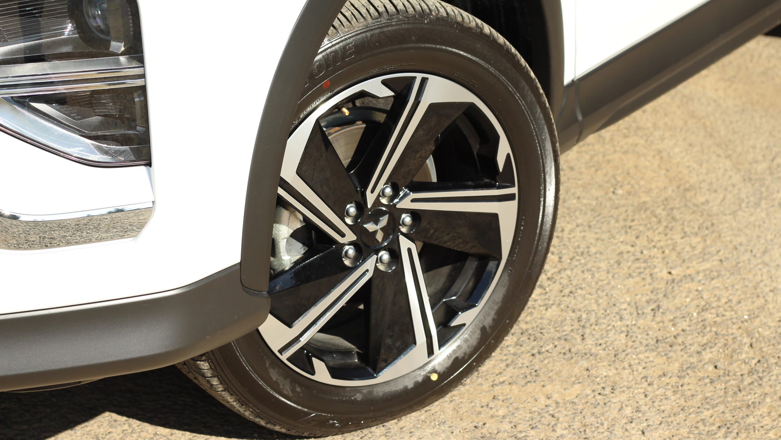 Le remplacement du SUV h fin de Mitsubishi a confirmé? 2026 Mitsubishi Eclipse Cross pourrait être une Nissan Leaf, Nissan Ariya, Renault Megane E-Tech Based Electric SUV: Rapport - Car News