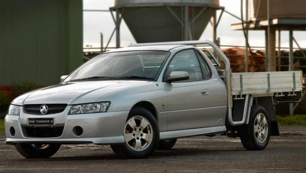 Une voiture électrique peut-elle durer aussi longtemps que mon Holden VZ Commodore, 2005, 2005, un tonneur? Ou les véhicules électriques tels que les Tesla Model Y, MG4 et BYD Seal ne parviennent-ils pas à la distance? - Actualités de la voiture