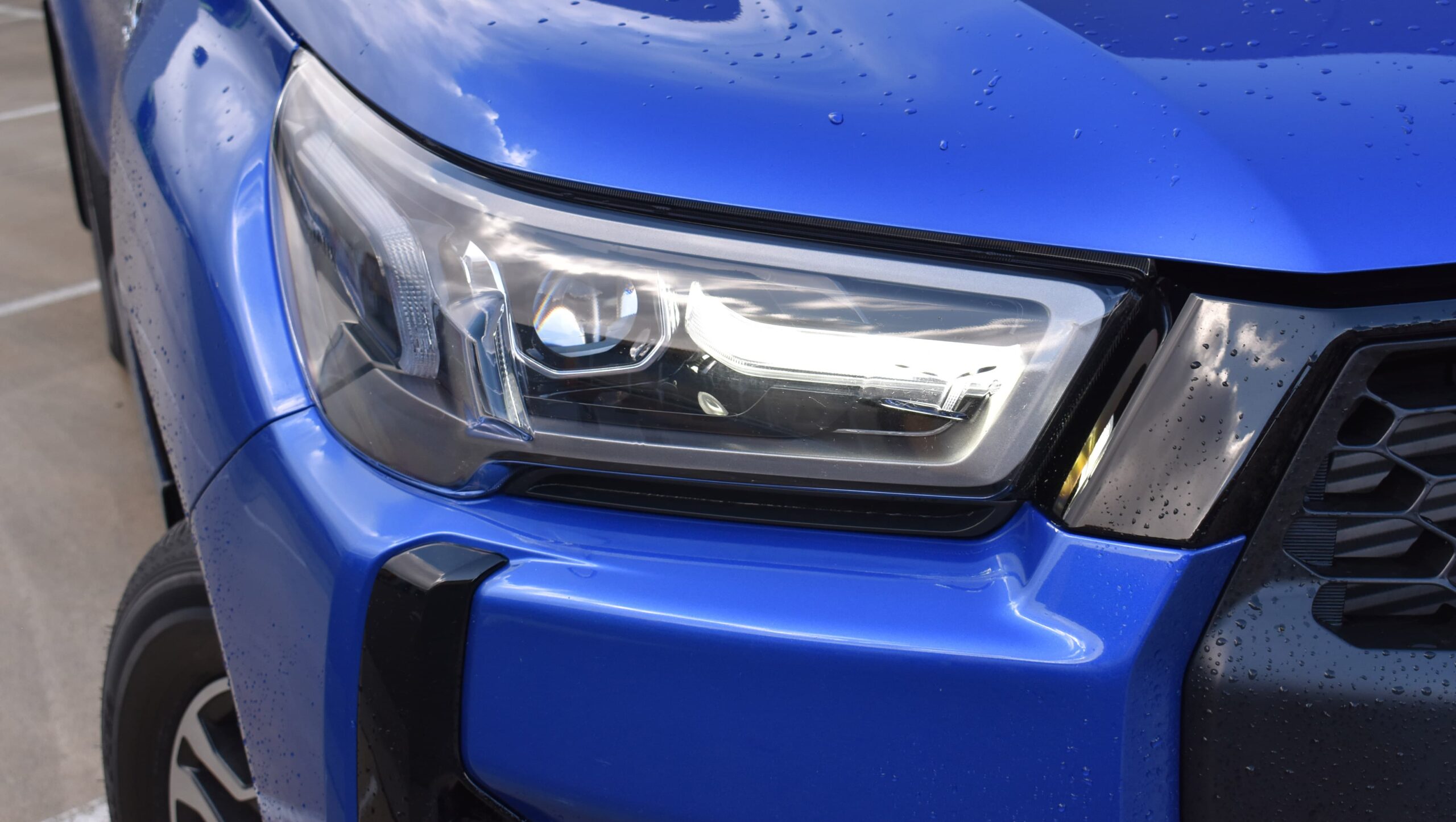 Est-ce que c'est diesel Doomsday? Utes et VUS populaires tels que les Toyota Hilux et Isuzu Mu-X trébuchent en Australie alors que le carburant de Workhorse commence à éliminer - les nouvelles de la voiture