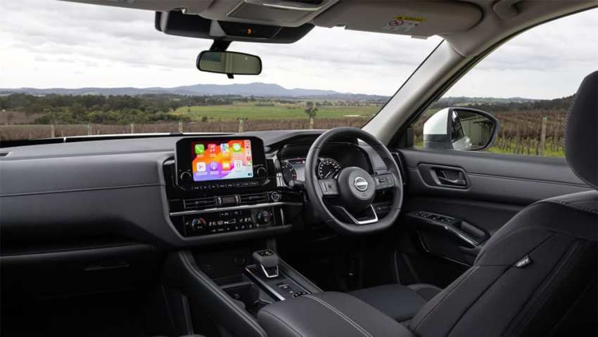 2025 Nissan Pathfinder ST-L