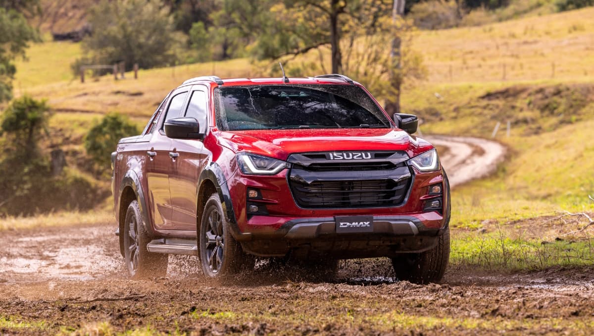 `` Nous survivrons '': Isuzu déclare son intention de rester en Australie face aux nouveaux règlements sur les émissions du gouvernement qui pourraient punir les SUV Isuzu D-Max Ute et Mu-X, mais un nouveau D-Max électrique pourrait diriger la nouvelle ère de la marque - Actualités de voiture