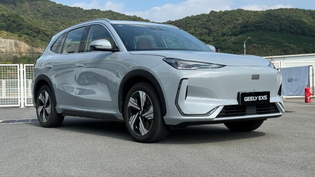 La nouvelle voiture chinoise est faite sur mesure pour les conditions australiennes avec un réglage local terminé pour 2025 Geely Ex5 alors qu'il se prépare à combattre les nouvelles Tesla Model Y, Leapmotor C10 et BYD SEEDION 7 - CAR