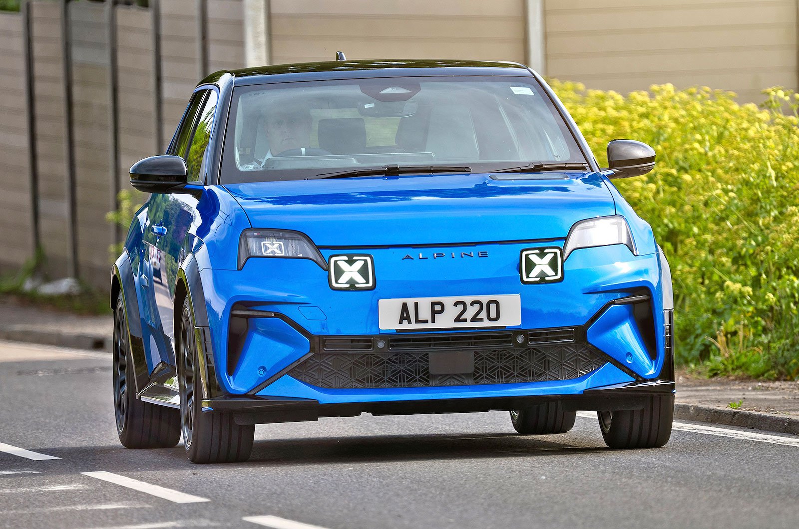 Revue Alpine A290
