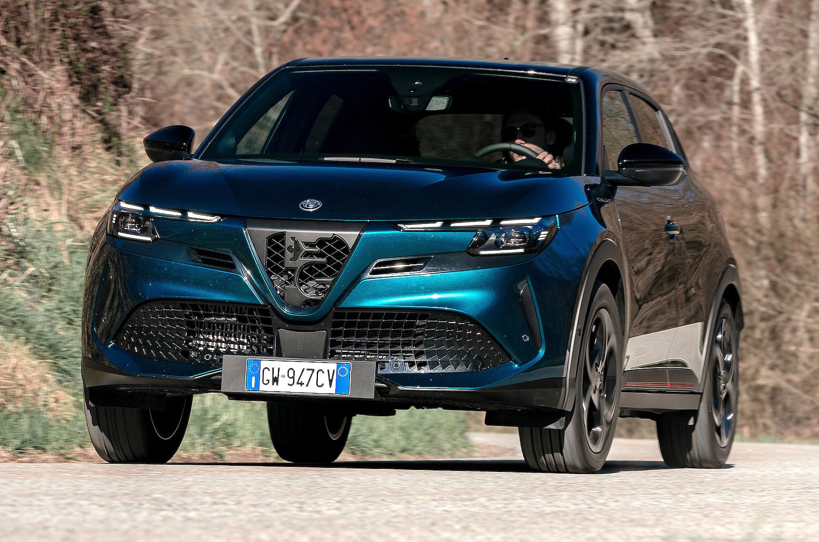Revue d'Alfa Romeo Junior Ibrida
