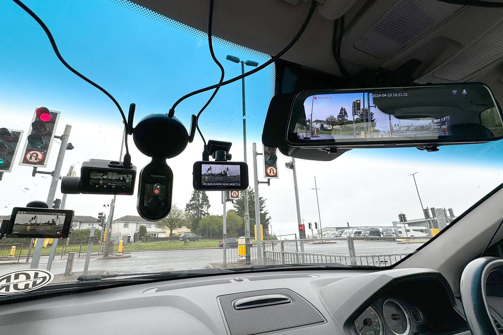Meilleure Dash Cams 2025: Les meilleures cames examinées et évaluées