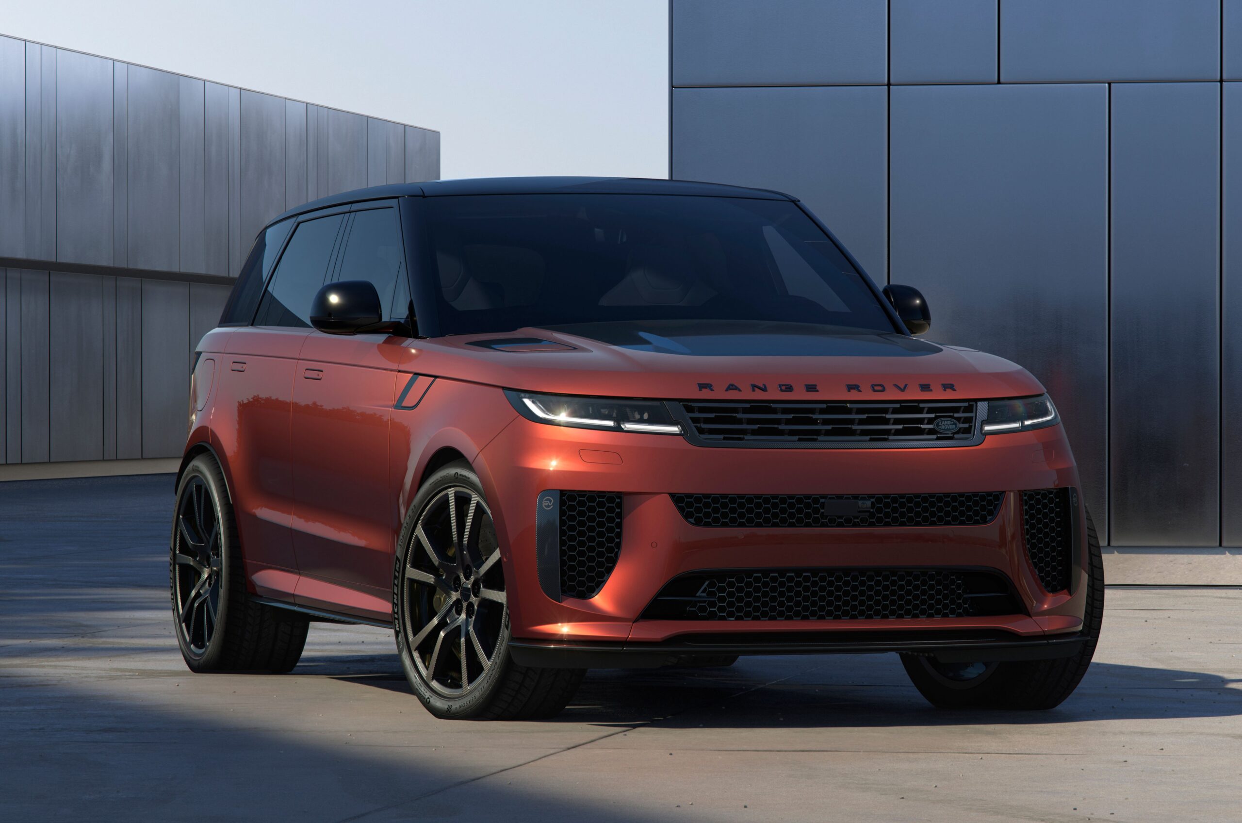 New Range Rover Sport SV Carbon ajoute des finitions de fibres de carbone légères