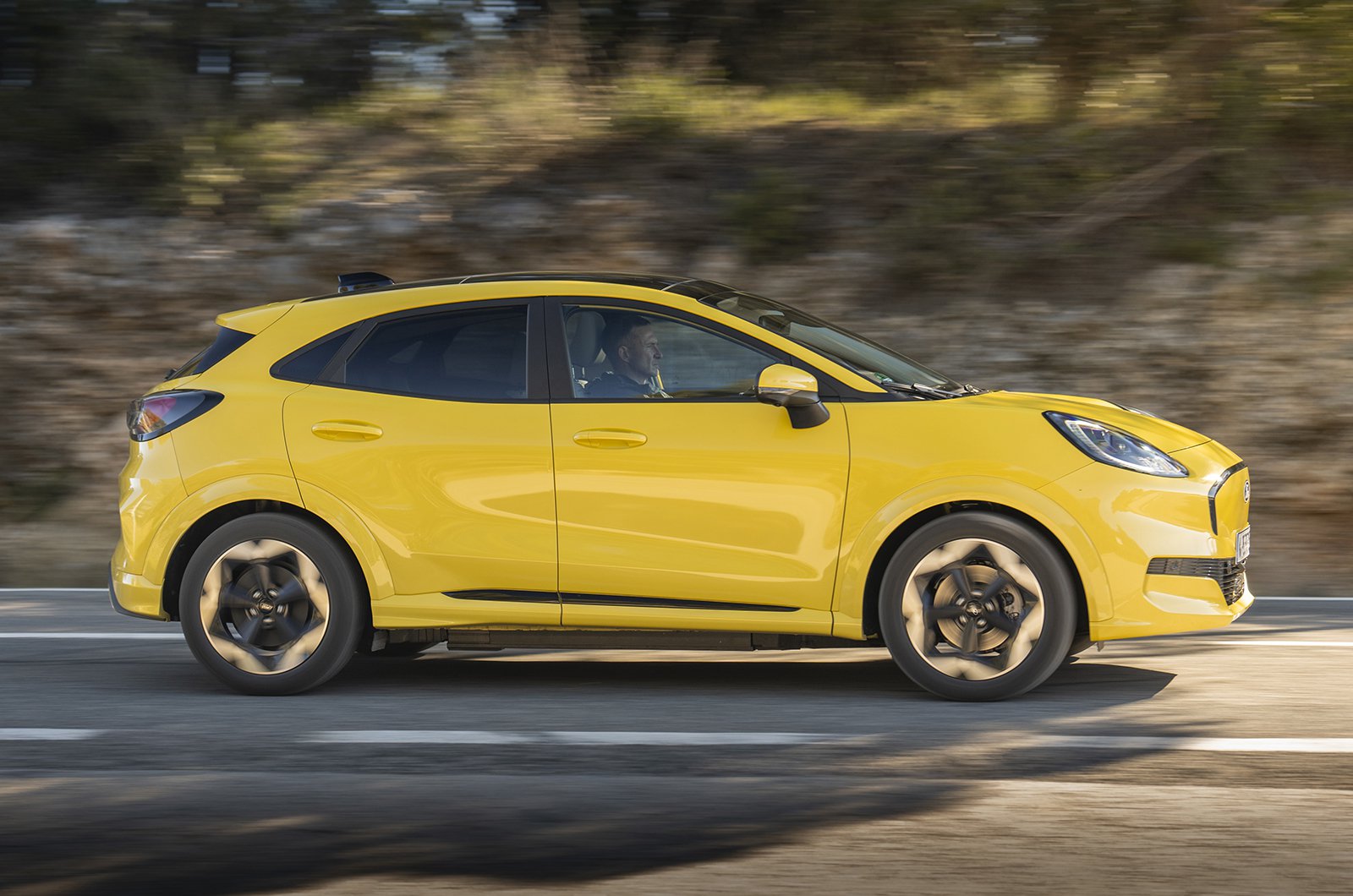 Ford Puma Gen-E devient la première voiture pour se qualifier pour une subvention de voiture électrique complète de 3750 £
