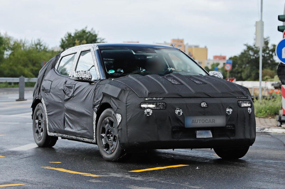 Hyundai Ioniq 2 Spyshot Front trois quarts