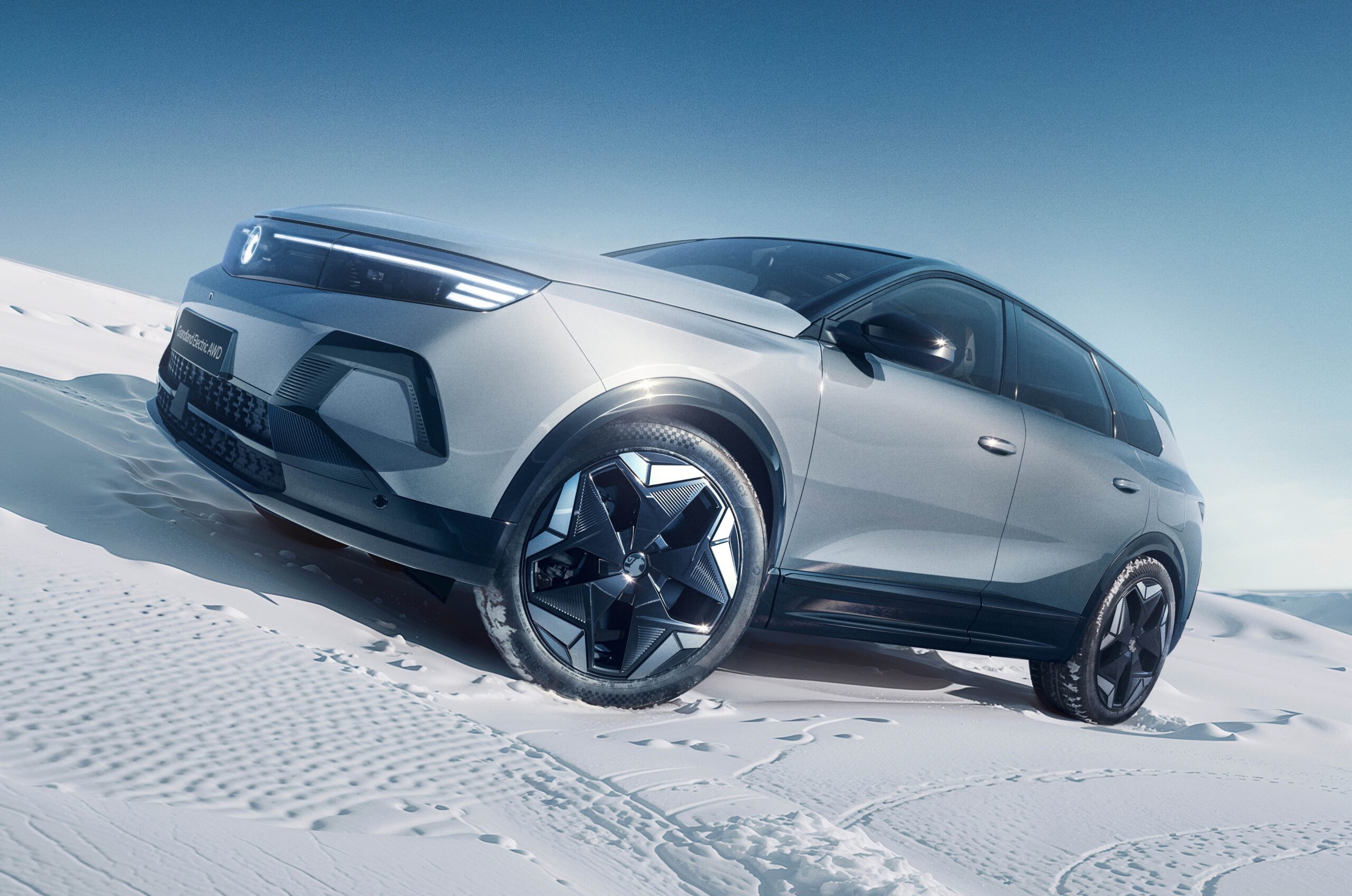 Le nouveau Vauxhall Grandland Electric AWD de 321 ch coûtera à partir de 35 495 £