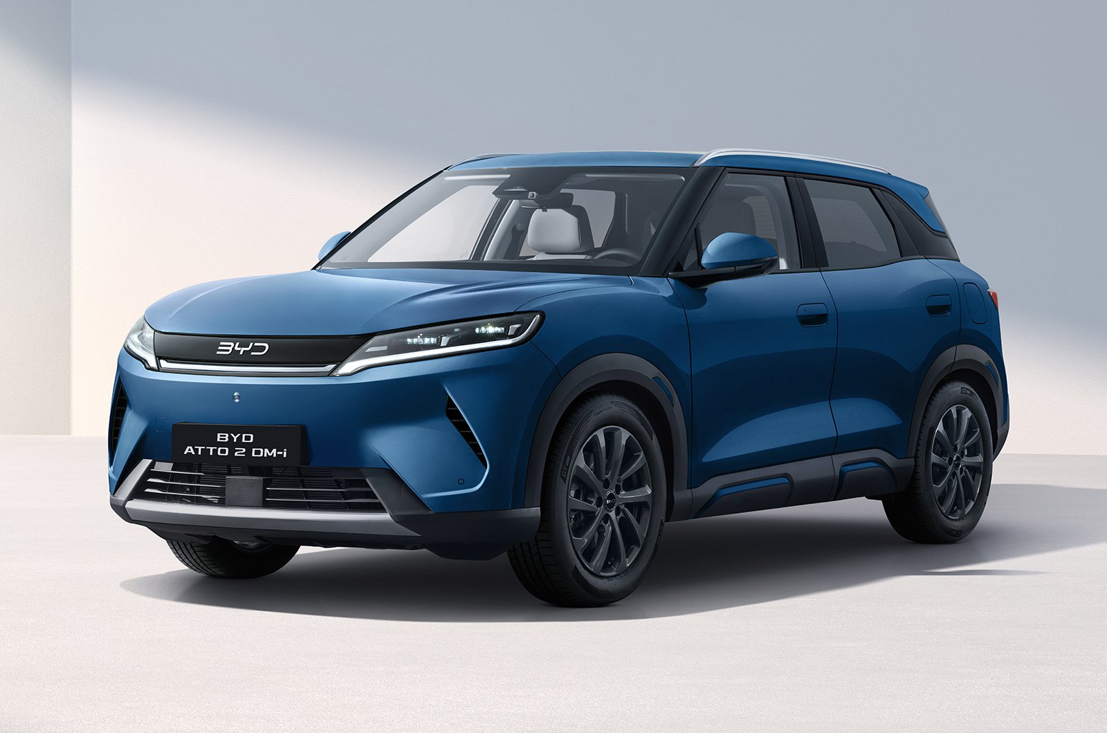 Nouveau BYD Atto 2 DM-i : le petit SUV gagne en puissance hybride rechargeable
