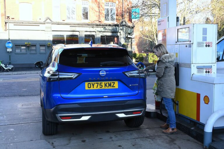 Les taxes sur les carburants sont gelées au moins jusqu’à fin 2026
