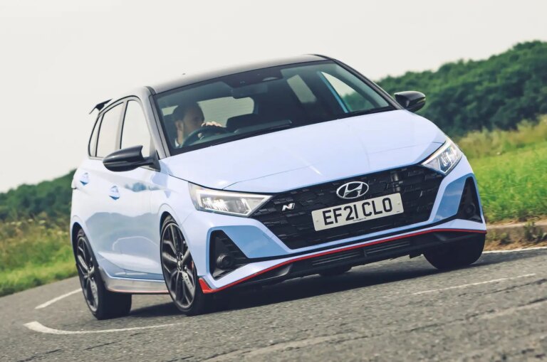 La Hyundai i20 N sera de retour en tant que berline hybride abordable