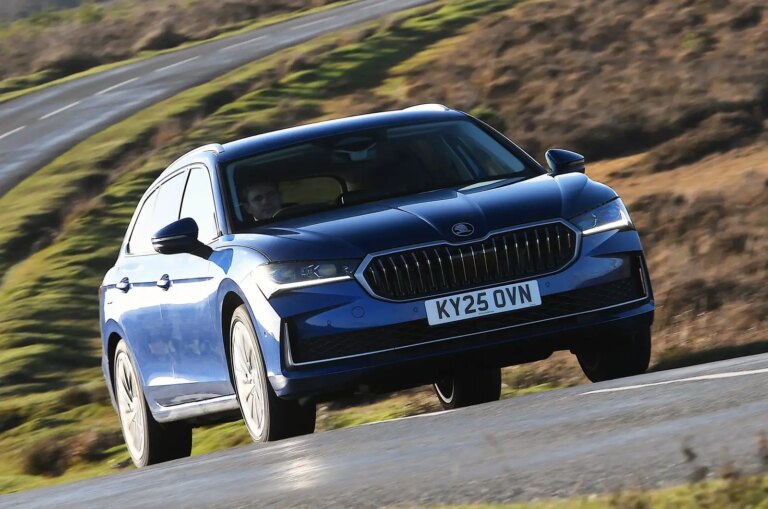 Offre du jour : louez un Skoda Superb Estate à partir de 249 € par mois