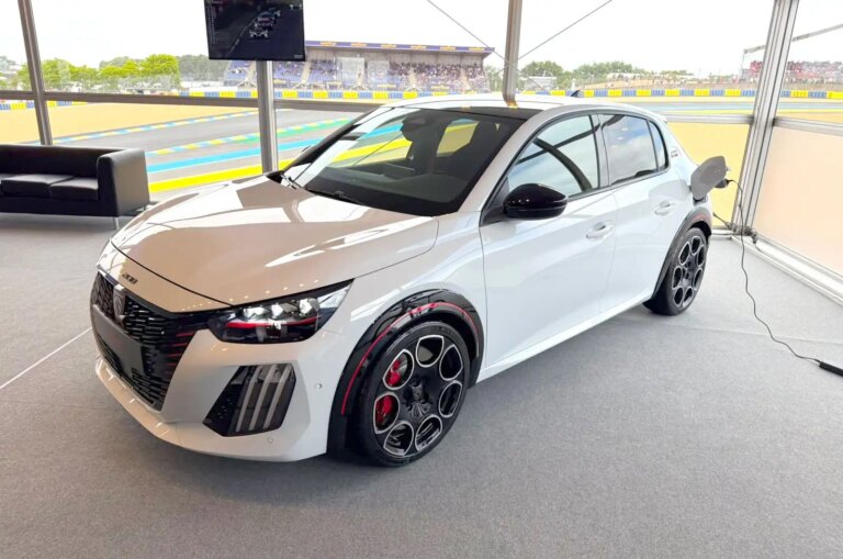 Peugeot e-208 GTi dévoilée : une trappe chaude électrique de 35 000 € couvre 0 à 62 mph en 5,5 secondes