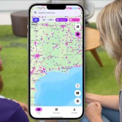 Cette nouvelle application réunit 200 000 bornes de recharge pour véhicules électriques en Amérique du Nord en un seul endroit