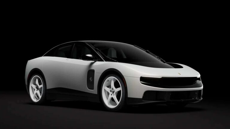 Critiques sur la Ferrari Luce EV : le premier exemplaire vendu pour 40 millions de dollars