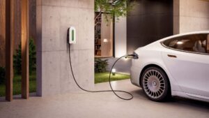 Nouveau chargeur EV résidentiel de Schneider bat Tesla grâce à une fonctionnalité majeure incluse